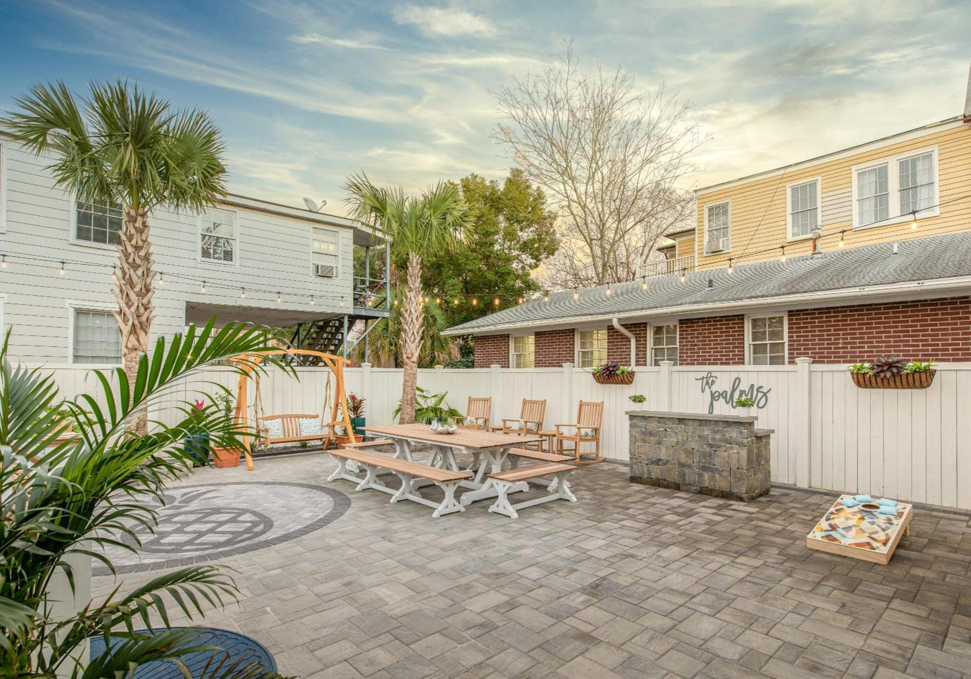 Charming Secluded Courtyard - 1 Block To King Villa Charleston Bagian luar foto